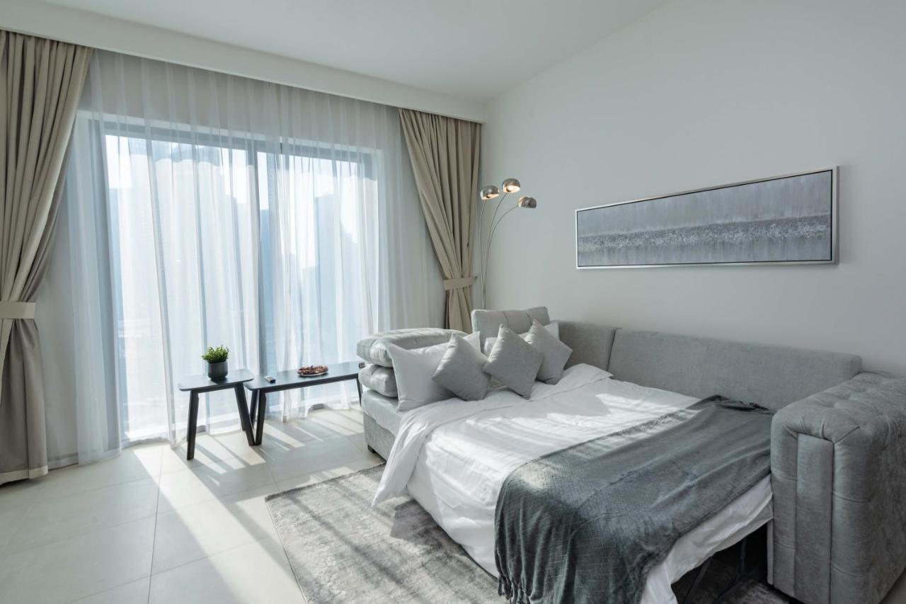 Apartamento Sleeps 8 Burj Views Direct Mall Access Dubai